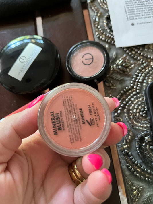 Mineral blush coral isle - Makeupology Store